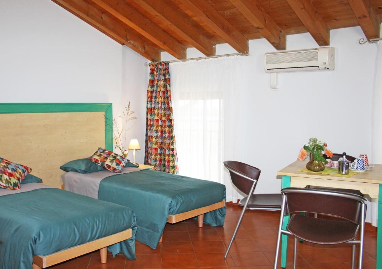 Agriturismo Fiorbello Montirone ภายนอก รูปภาพ